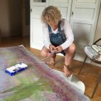 Malerin Gabriele Mayrhofer bei der Arbeit (9).jpg